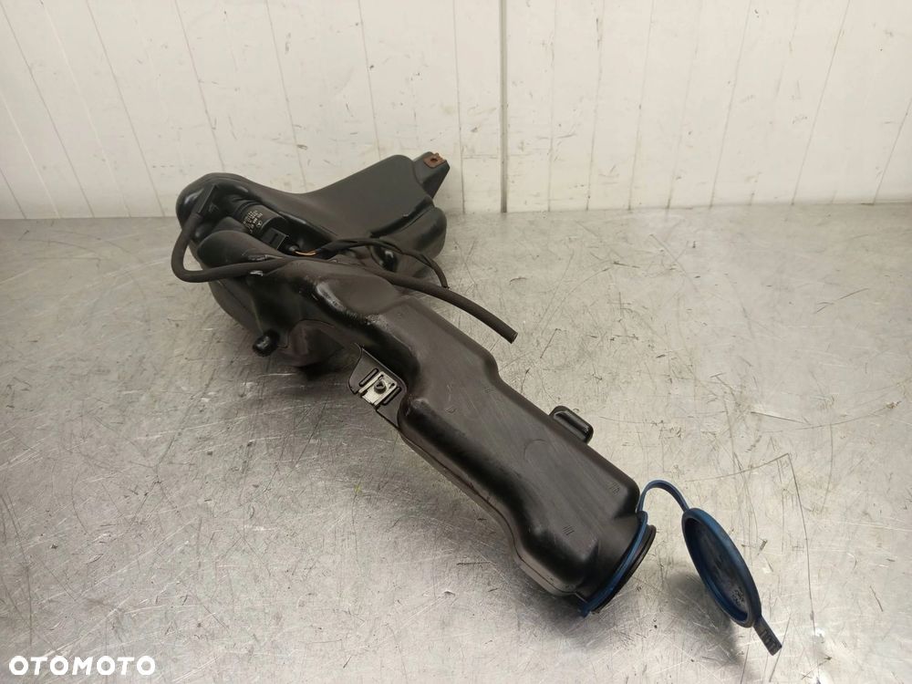Zbiorniczek Zbiornik spryskiwaczy Mercedes-Benz C W204 2.2 CDI A2048690020 - 6