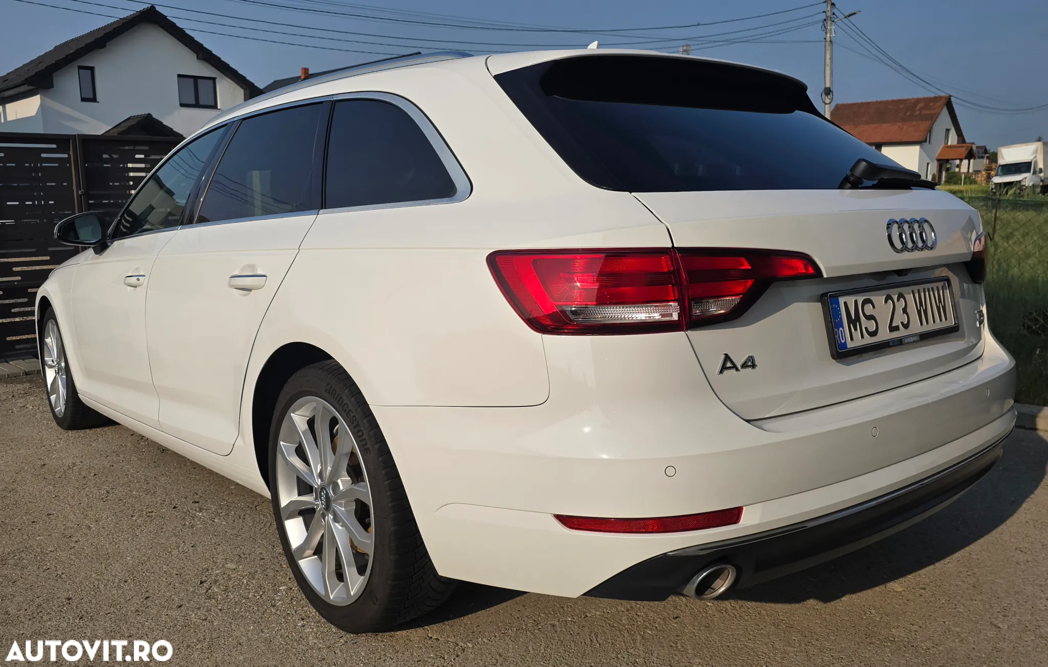 Audi A4 Avant 2.0 TDI ultra S tronic - 4