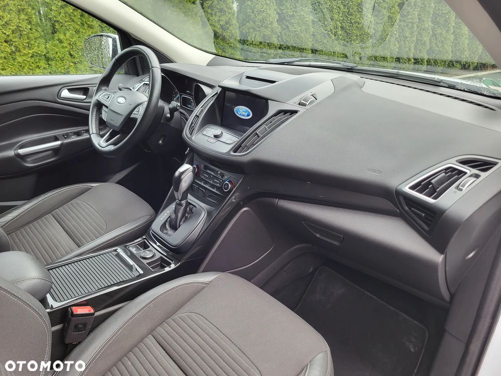 Ford Kuga - 13