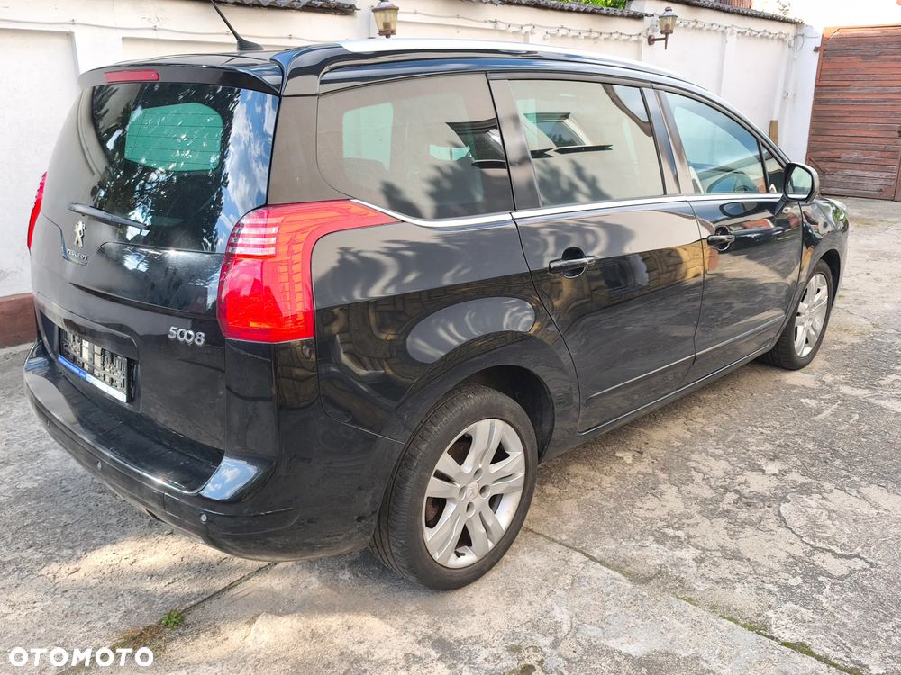 Peugeot 5008 HDI 150 Allure - 11