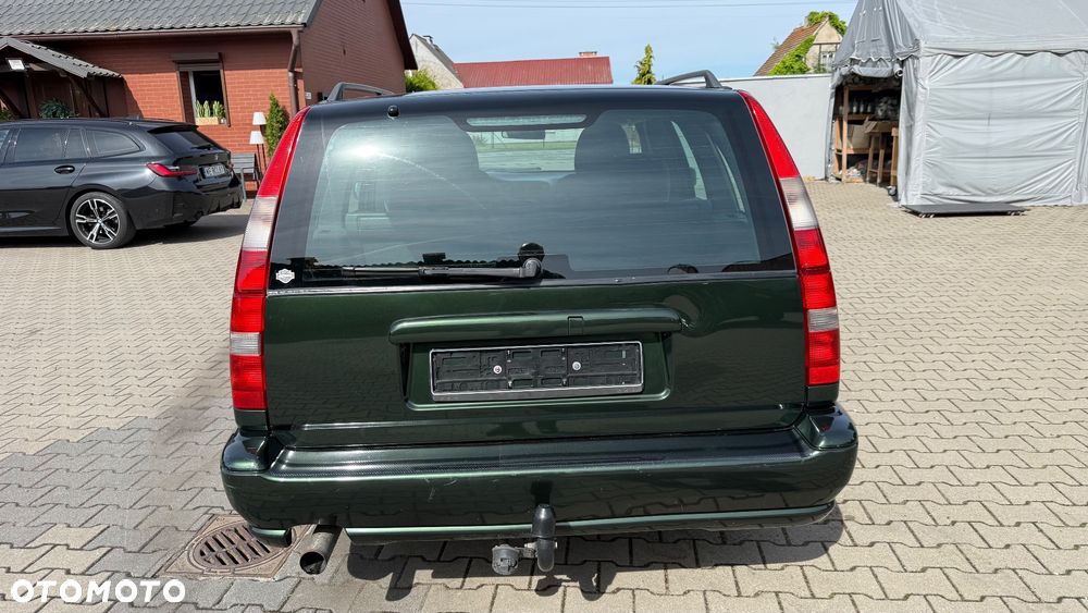Volvo V70 2.5 - 6