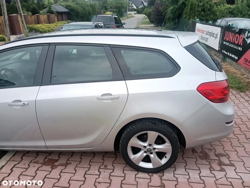 Opel Astra 1.4 Turbo Cosmo - 24