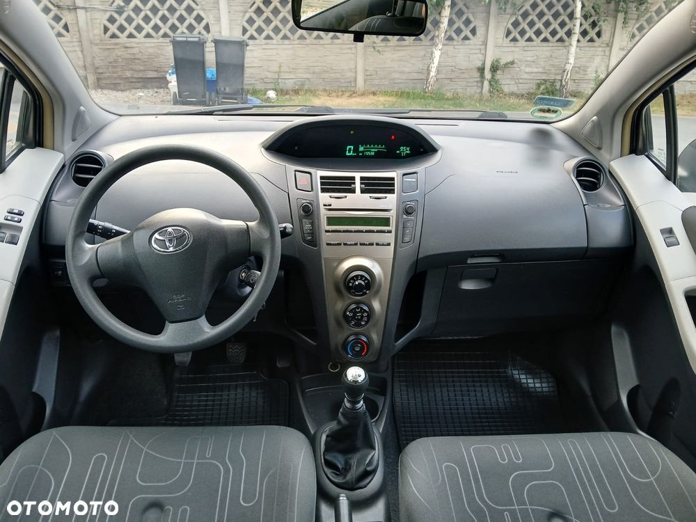 Toyota Yaris 1.33 VVT-i Life - 8