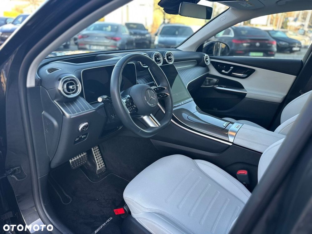 Mercedes-Benz GLC - 12