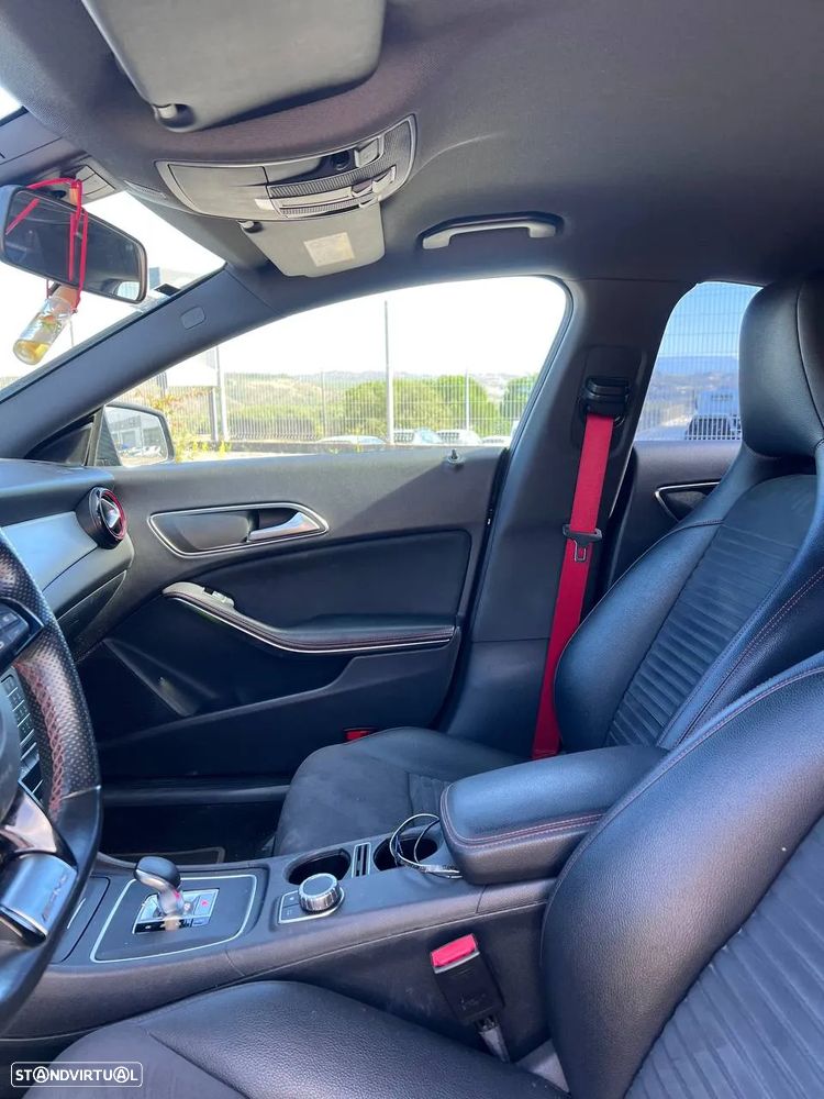 Mercedes-Benz CLA 45 AMG 4Matic 7G-DCT - 9