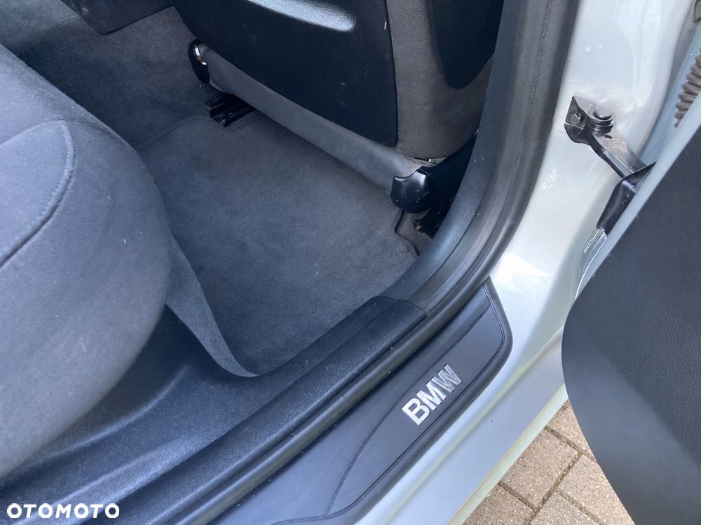 BMW Seria 3 - 29