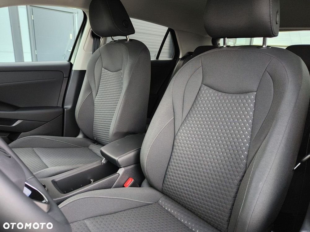 Volkswagen T-Roc - 13