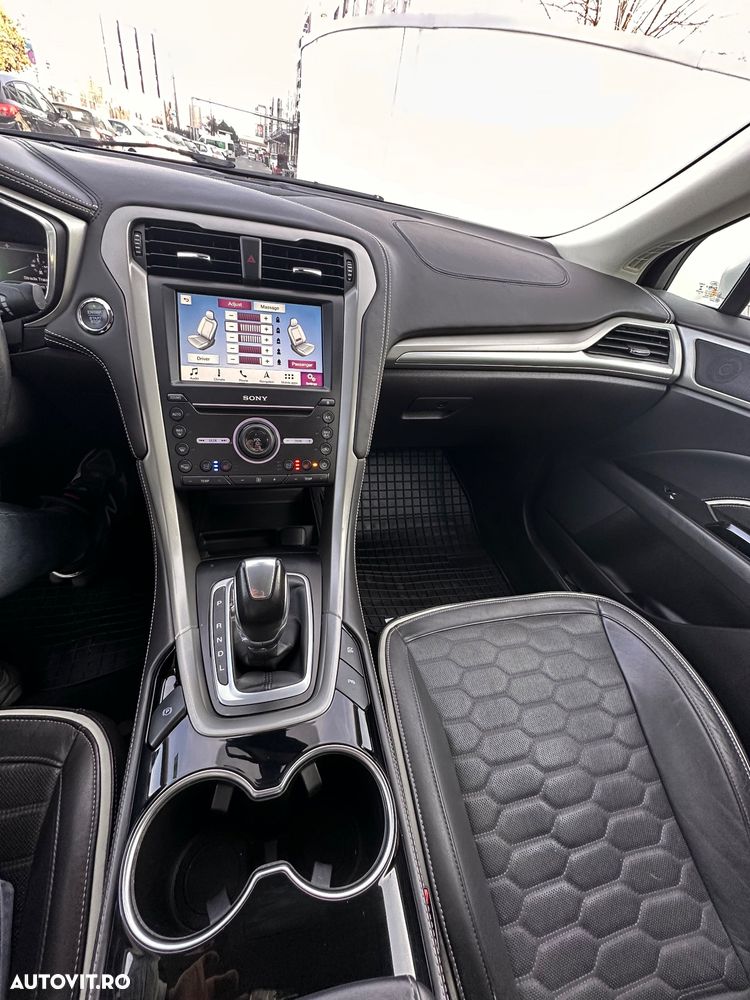 Ford Mondeo 2.0 HEV Vignale - 18