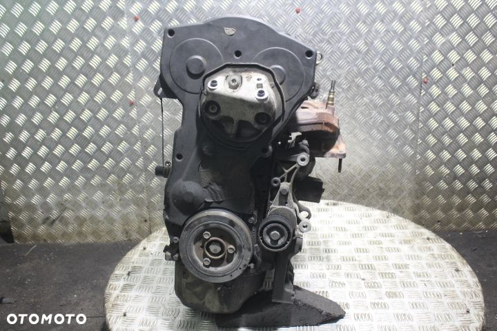 SILNIK CITROEN C4 I 1.6 - 4