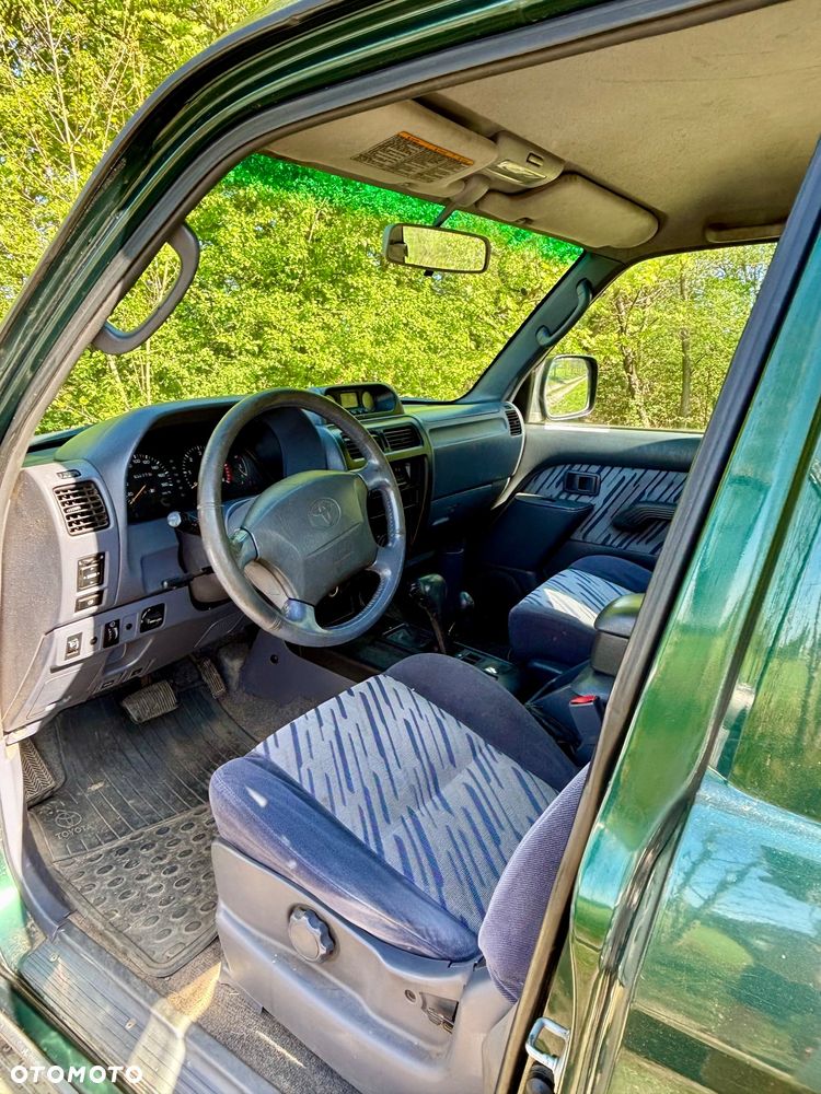 Toyota Land Cruiser - 7
