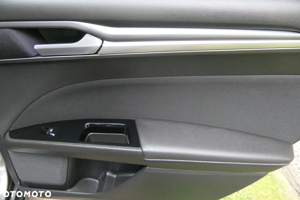 Ford Mondeo 1.5 EcoBoost Titanium - 34