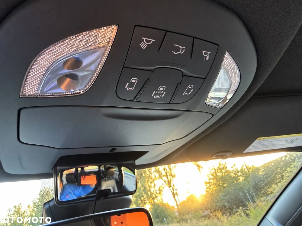 Chrysler Pacifica - 25
