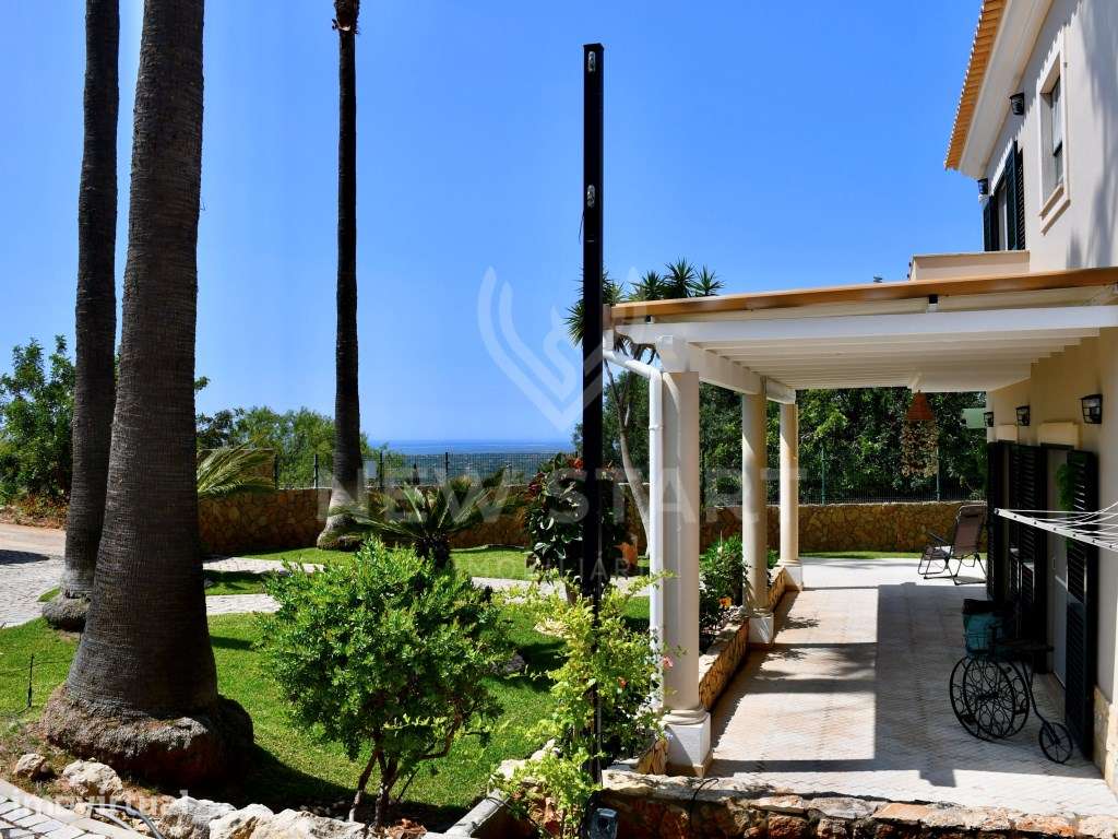 Moradia T5 com piscina, jardim e vista mar em Estoi - Grande imagem: 4/37