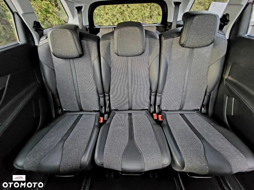 Peugeot 5008 - 29