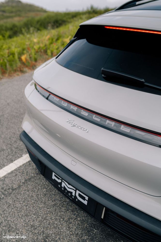 Porsche Taycan Sport Turismo - 47