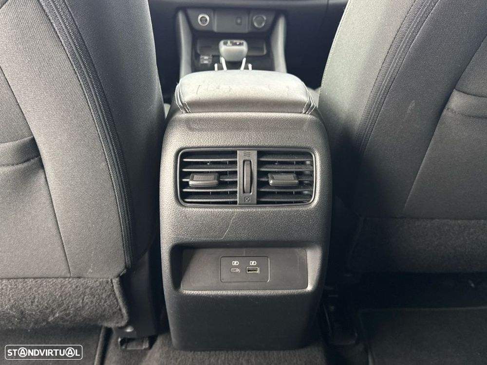 Nissan Qashqai 1.3 DIG-T N-Connecta Xtronic - 22