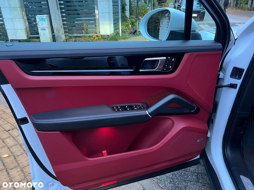 Porsche Cayenne Platinum Edition - 27