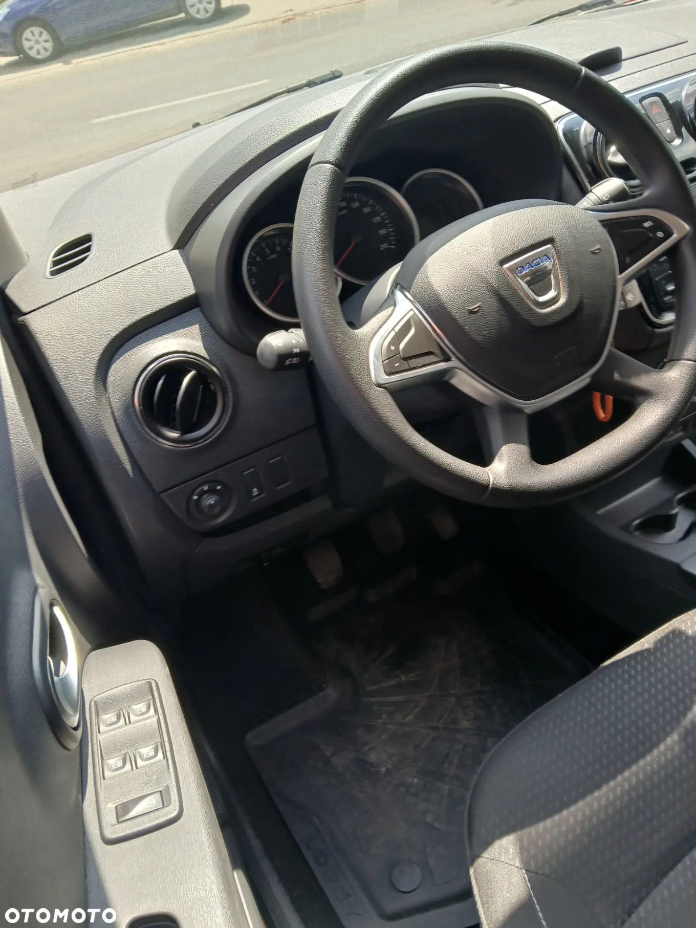 Dacia Lodgy TCe 100 GPF Comfort - 20