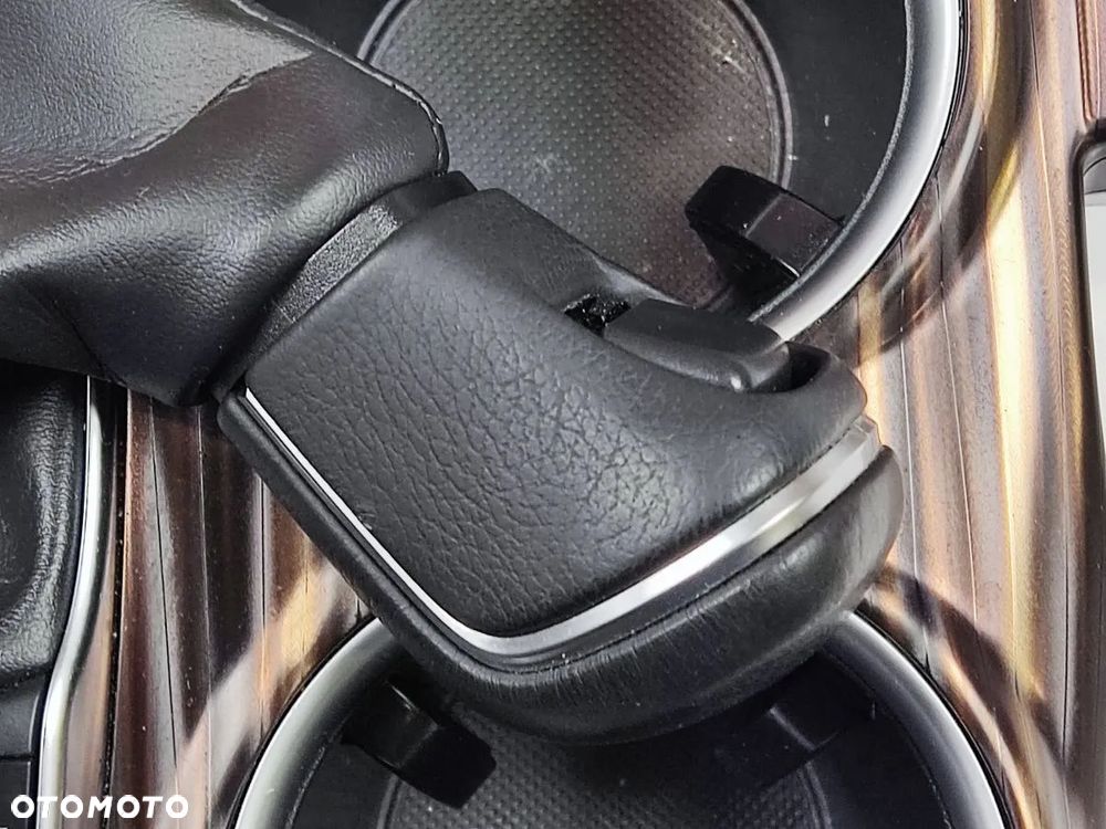 TOYOTA CAMRY 19-24r Ładowarka Indukcyjna Panel Tunelu Środkowego RÓŻNE KOLORY - 7