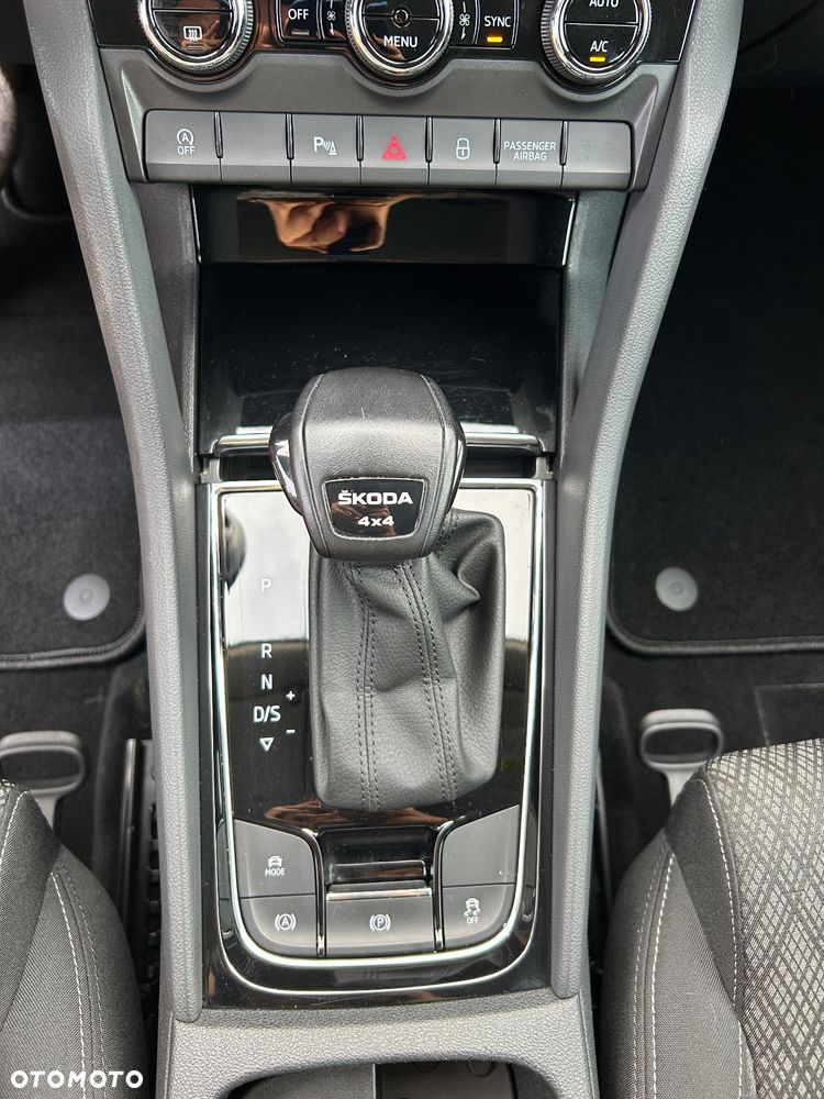 Skoda Karoq 2.0 TDI SCR 4x4 DSG Style - 18