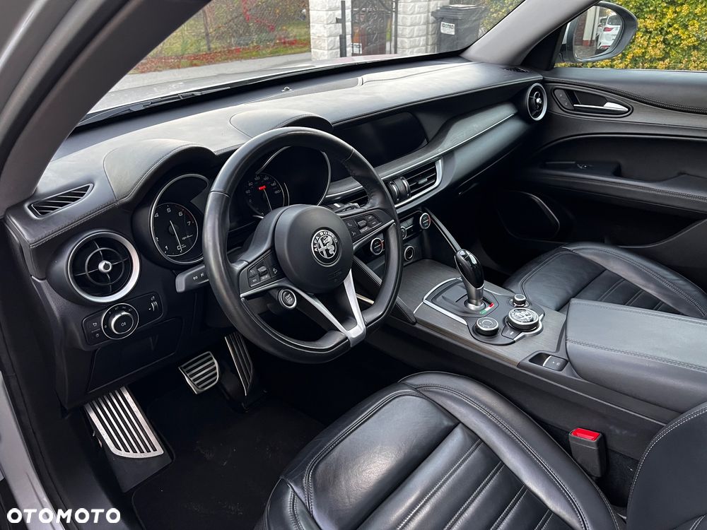 Alfa Romeo Stelvio 2.0 Turbo 16V AT8-Q4 Competizione - 21