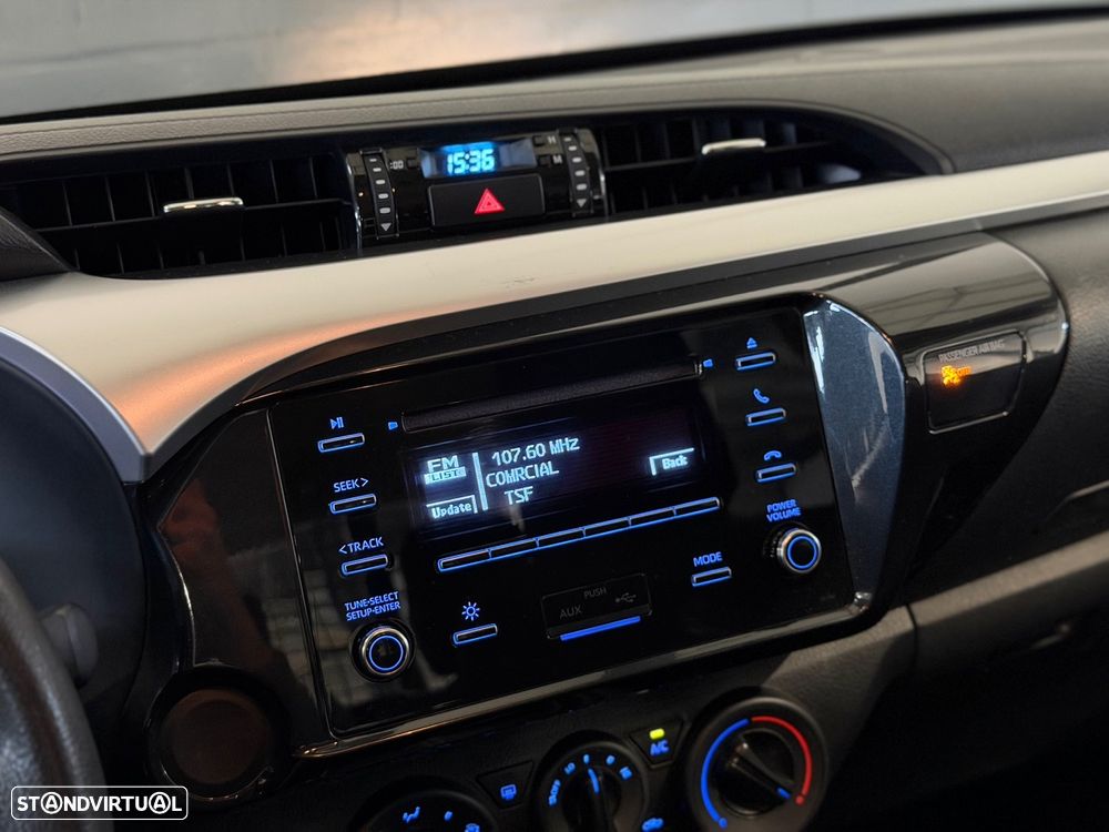 Toyota Hilux 2.4 D-4D CD 5L - 14