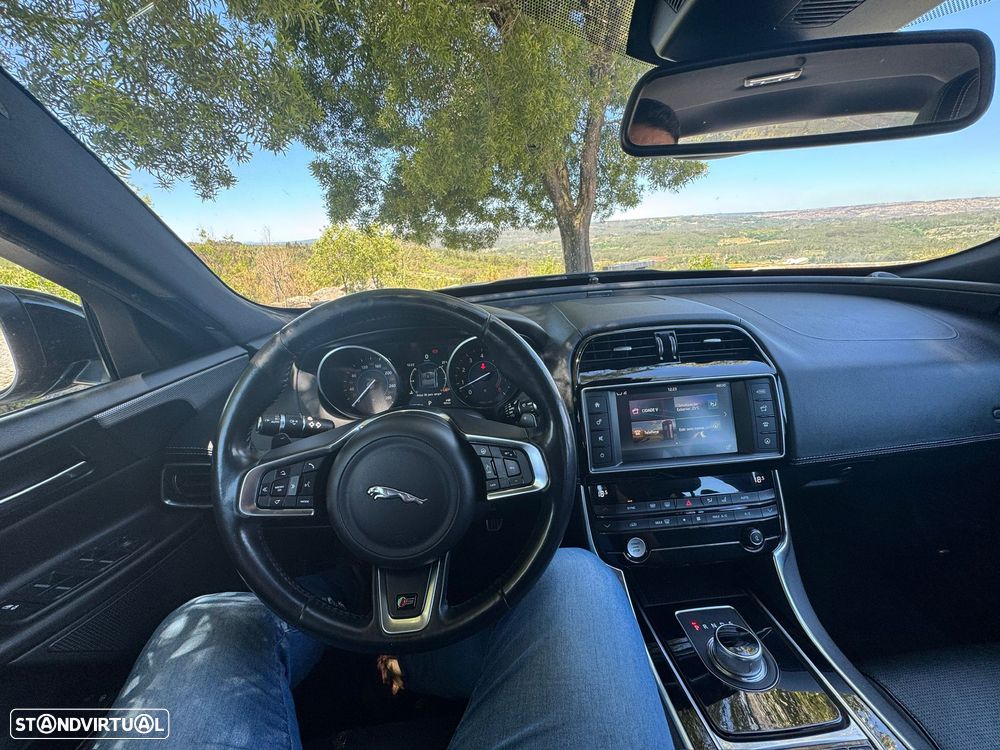 Jaguar XE 3.0 V6 S/C S - 9