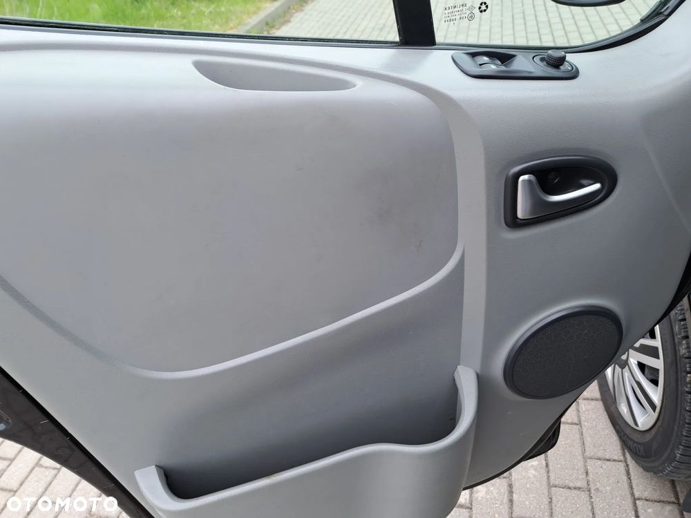 Opel Vivaro - 22