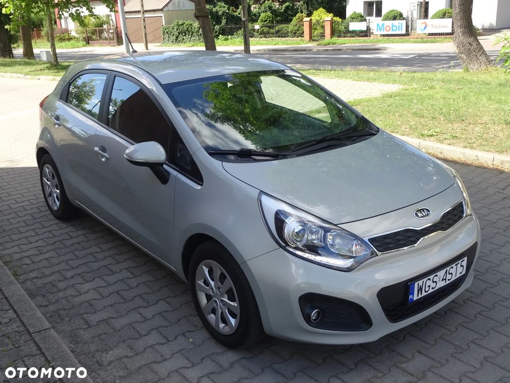 Kia Rio 1.1 crdi L - 13