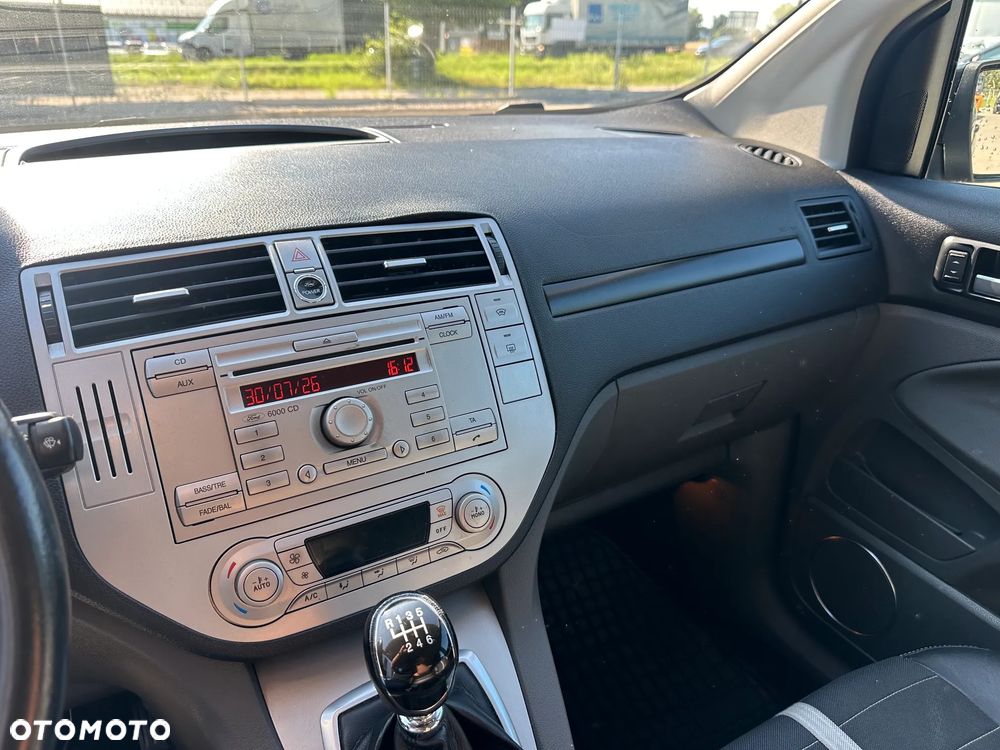 Ford Kuga - 13
