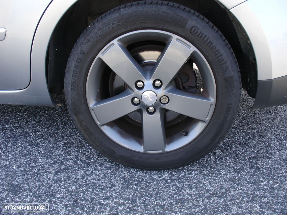 Ford S-Max 2.0 TDCi Titanium 7L - 19