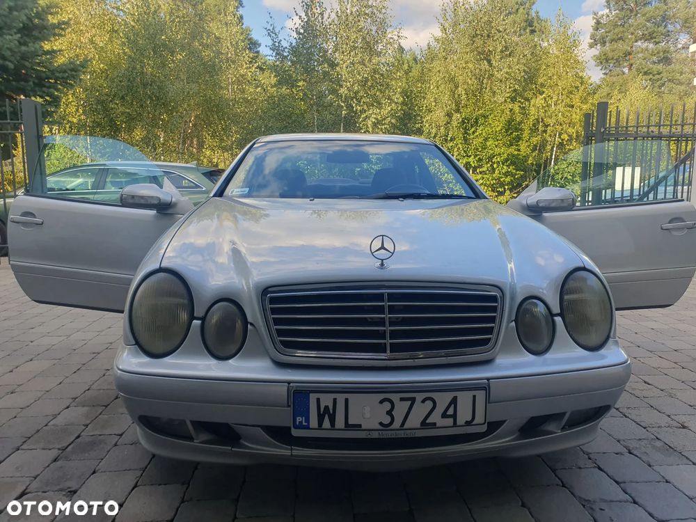 Mercedes-Benz CLK - 12