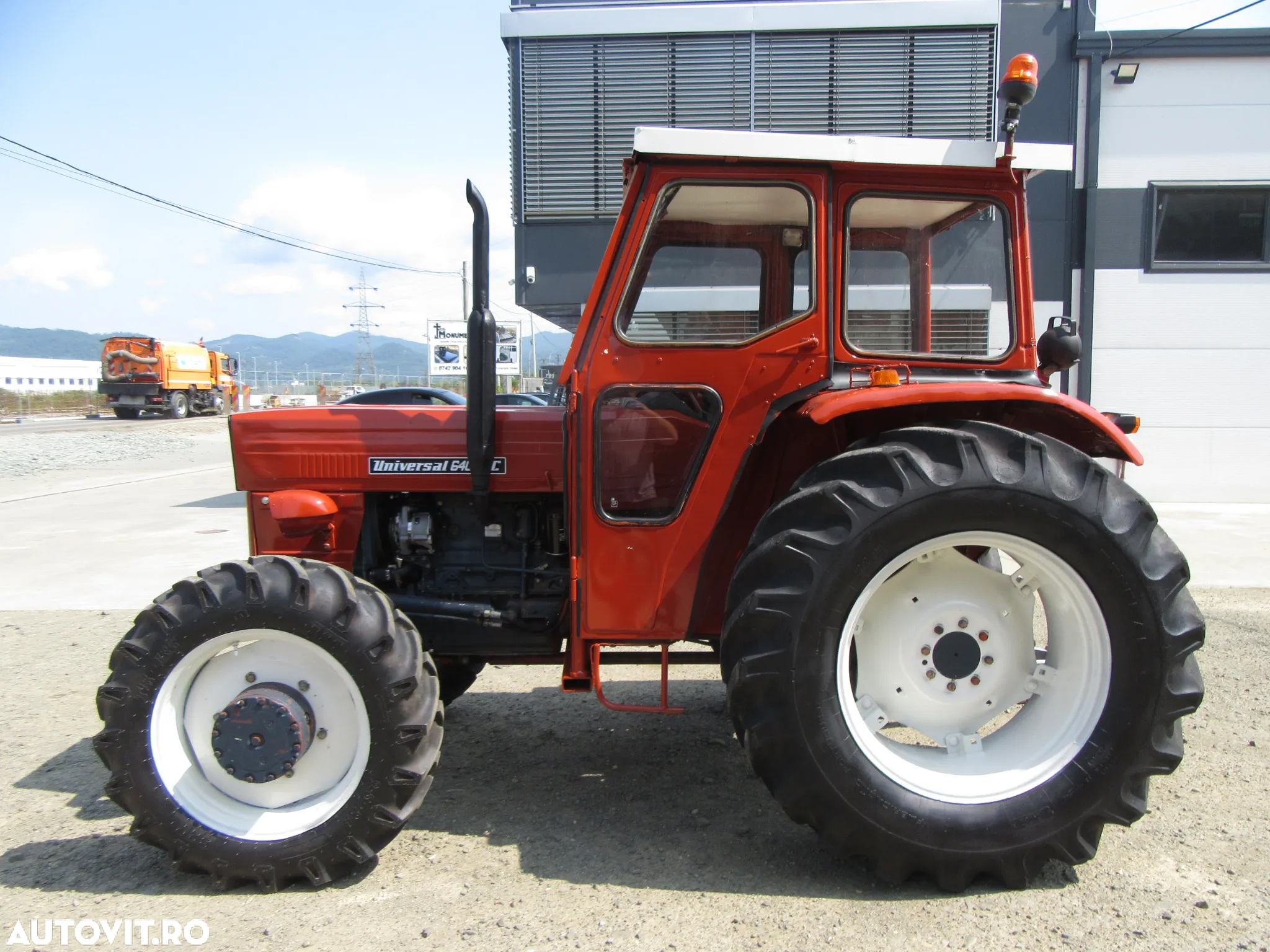Universal 640 DTC - 4