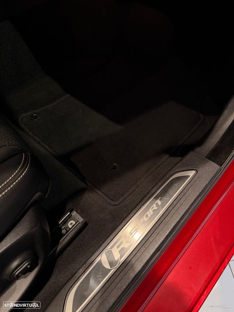 Jaguar XE 2.0 D R-Sport Aut. - 36