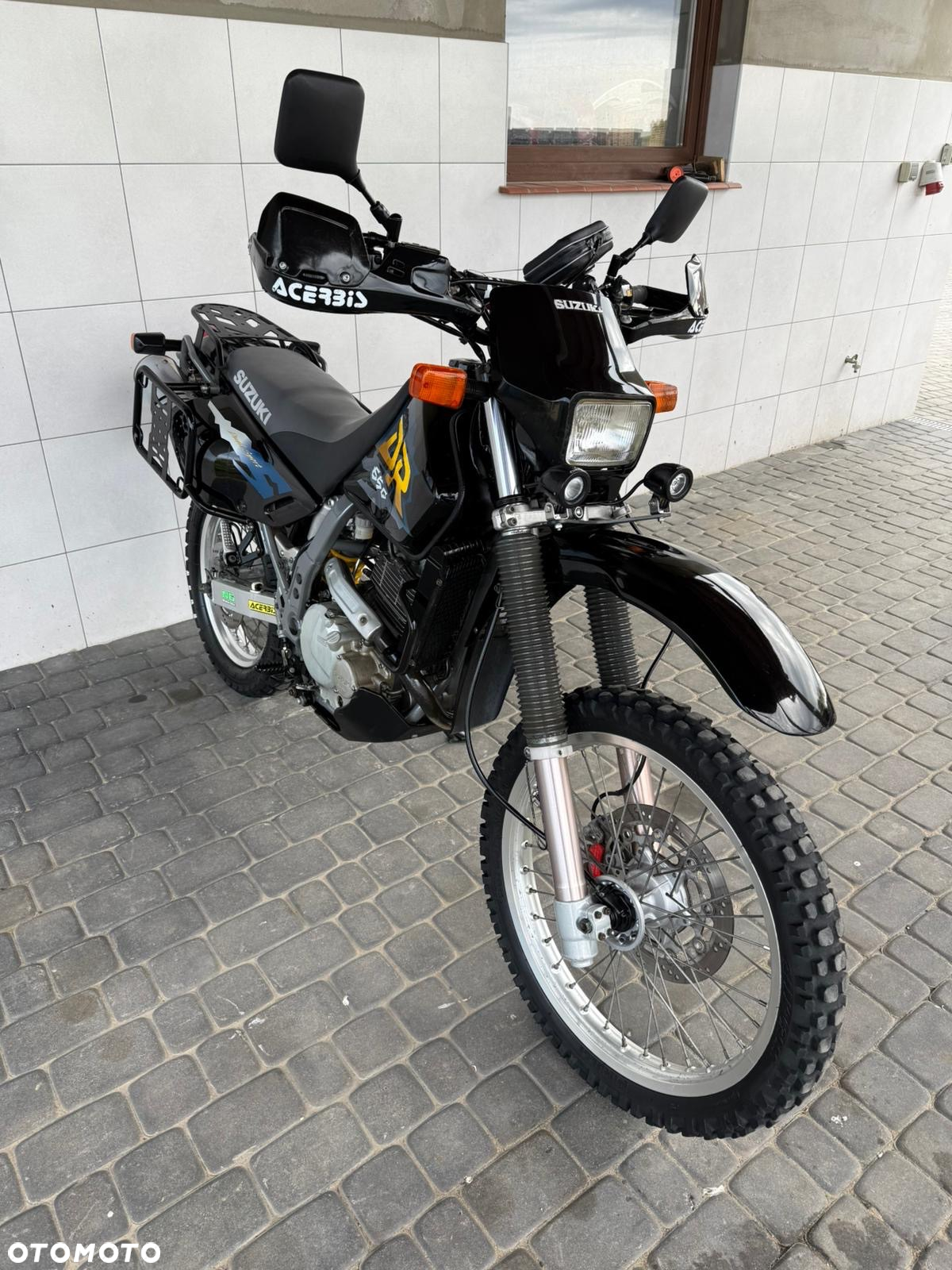 Suzuki DR