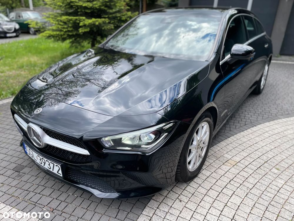Mercedes-Benz CLA 180 AMG Line - 5