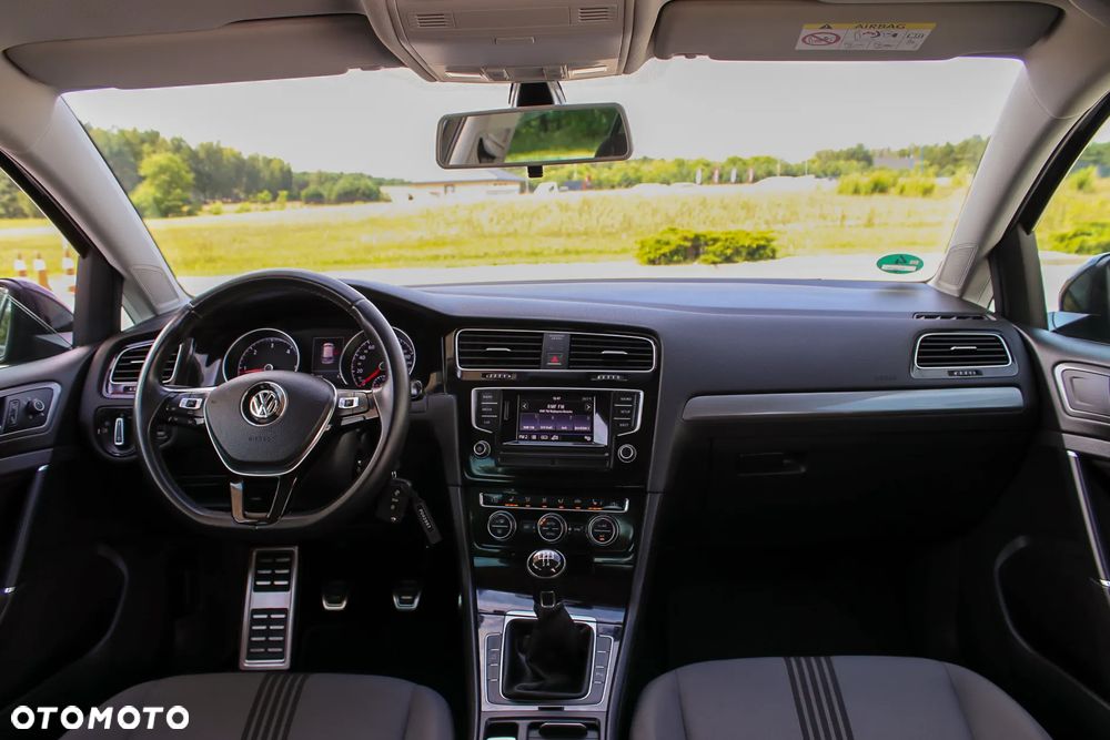 Volkswagen Golf 1.6 TDI BlueMotion Technology Allstar - 19