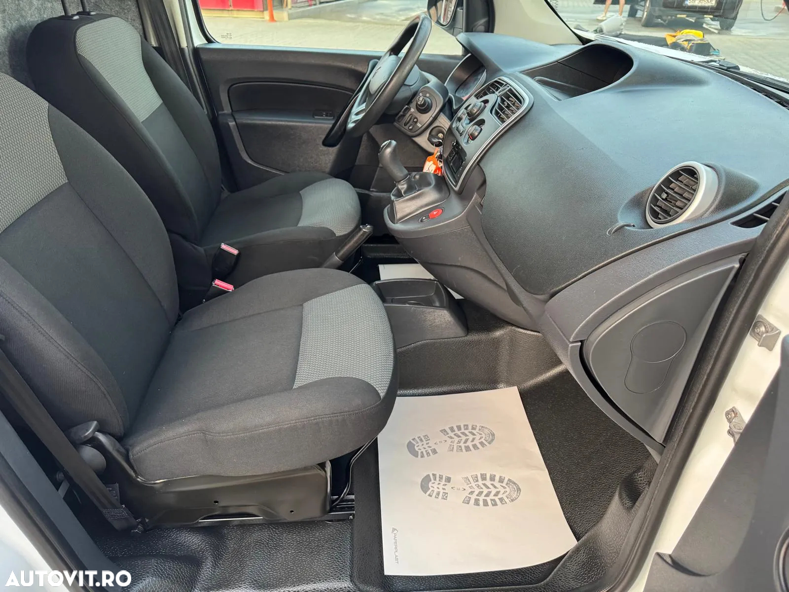 Renault Kangoo dCi 75 FAP Authentique - 10
