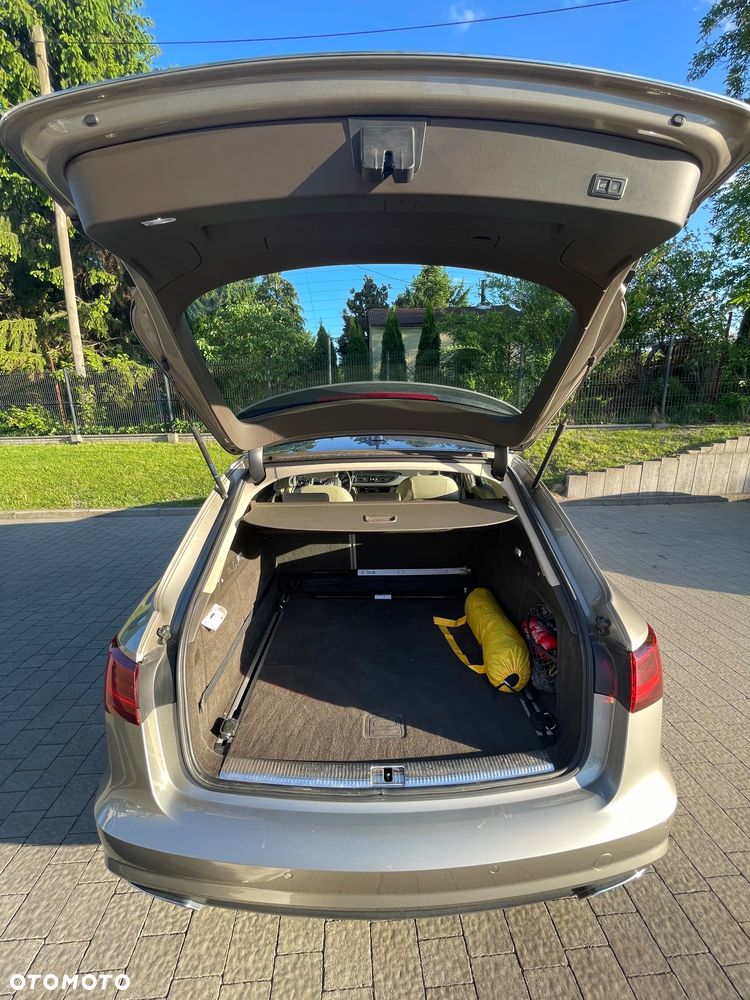 Audi A6 Avant 2.0 TDI Ultra S tronic - 11