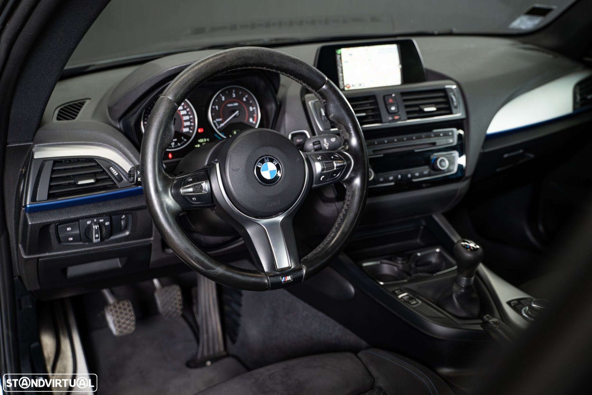 BMW 116 d Pack M - 19