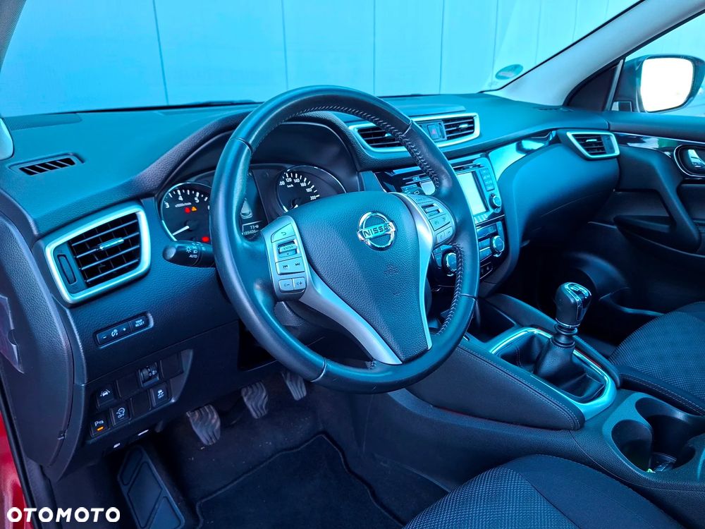Nissan Qashqai 1.6 DIG-T N-Connecta - 33