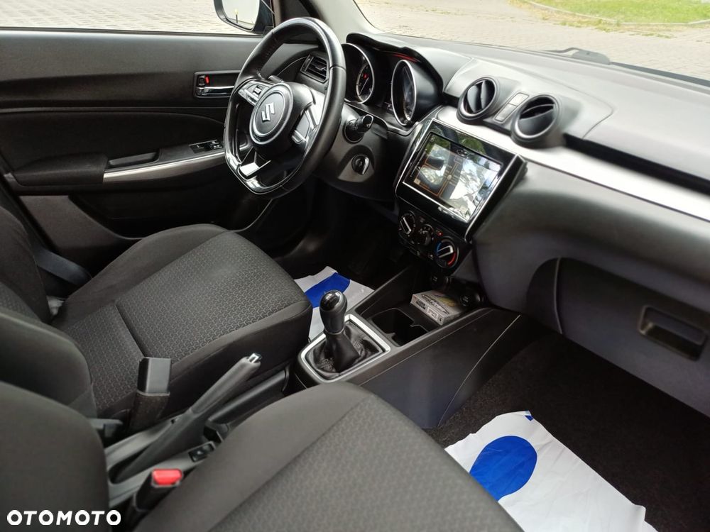 Suzuki Swift 1.2 Premium Plus - 22