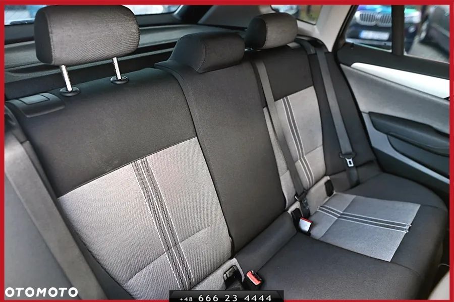BMW X1 sDrive18d xLine - 23