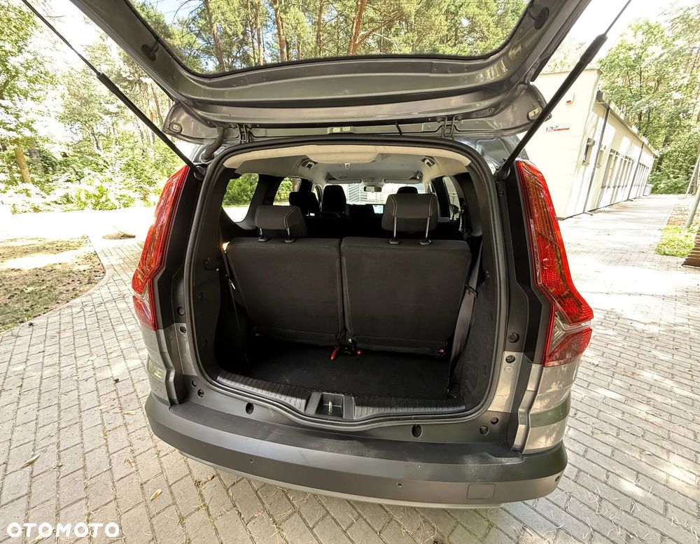 Dacia Jogger 1.0 TCe 110 Extreme 7os - 26