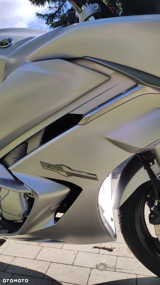 Yamaha FJR - 16
