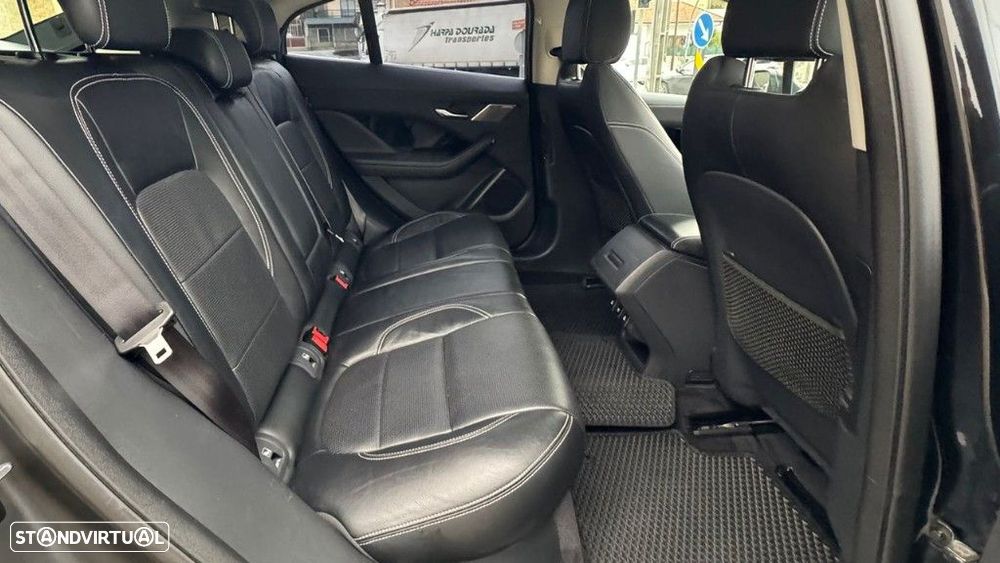 Jaguar I-Pace EV400 AWD SE - 25