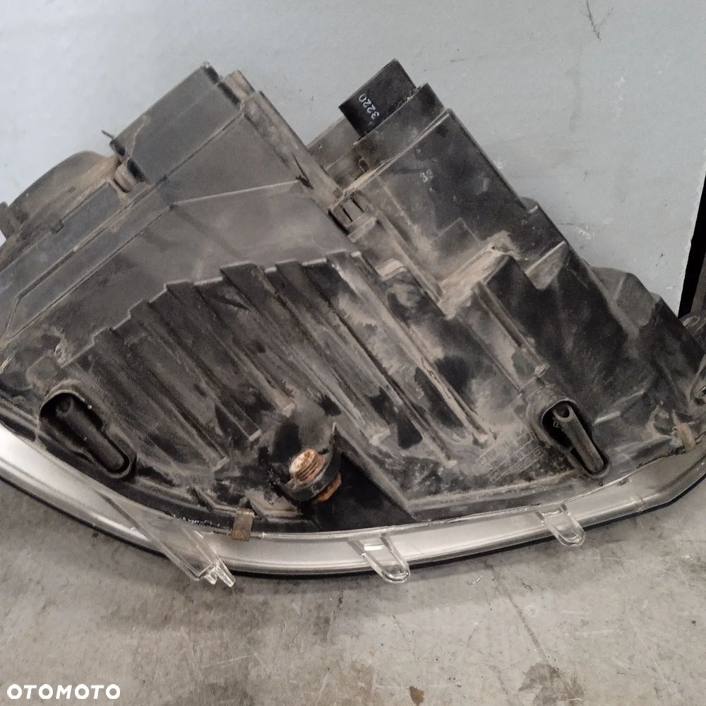 Lampa przednia lewa T5 lift 7E1941015C - 5