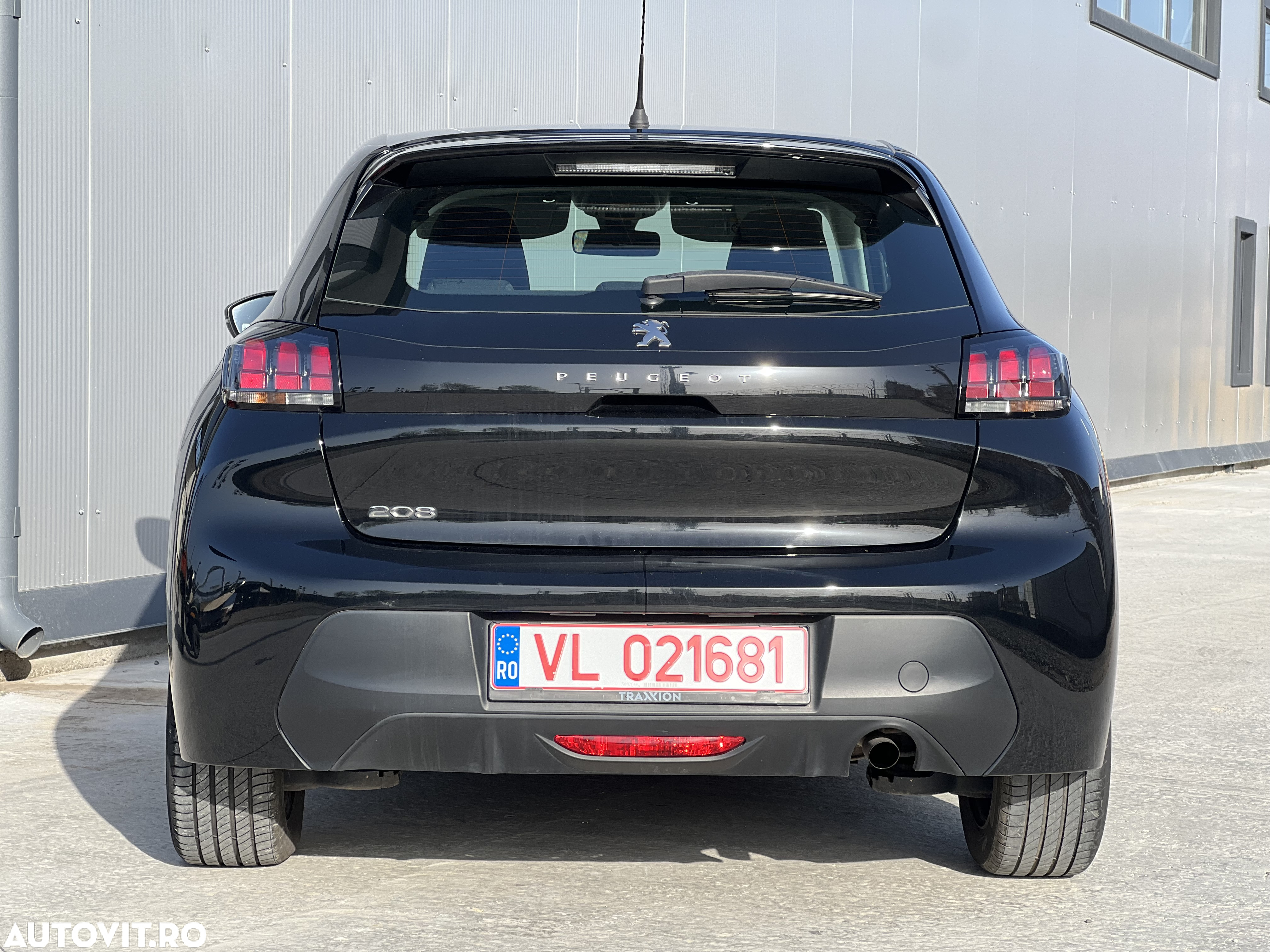 Peugeot 208 1.2L PureTech 75 S&S BVM5 Active - 6