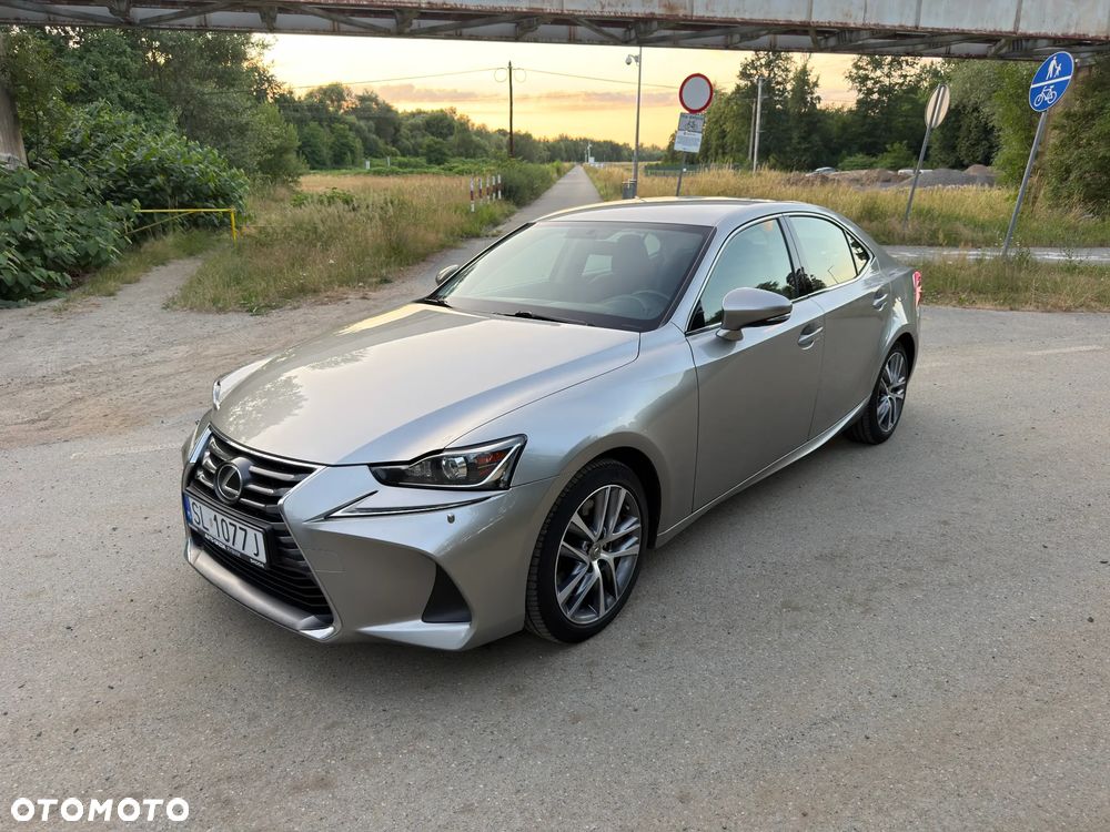 Lexus IS 200t / 300 Elegance - 1