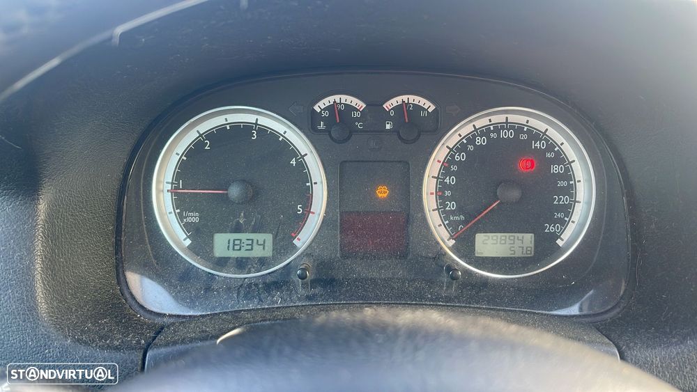 VW Bora 1.9 TDi Highline EC 4M - 8